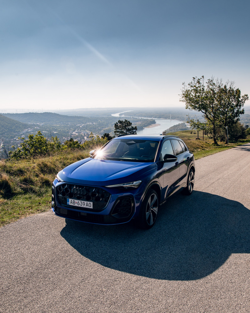 2025 Audi SQ5 TFSI quattro test